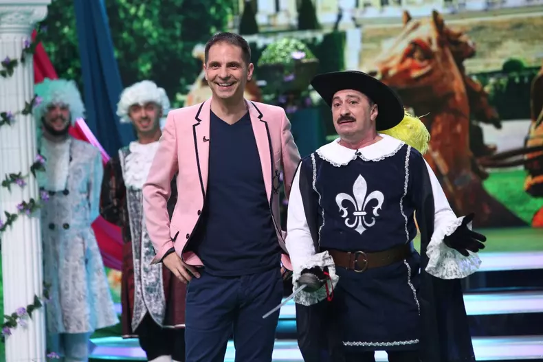 Scena misterelor (13)