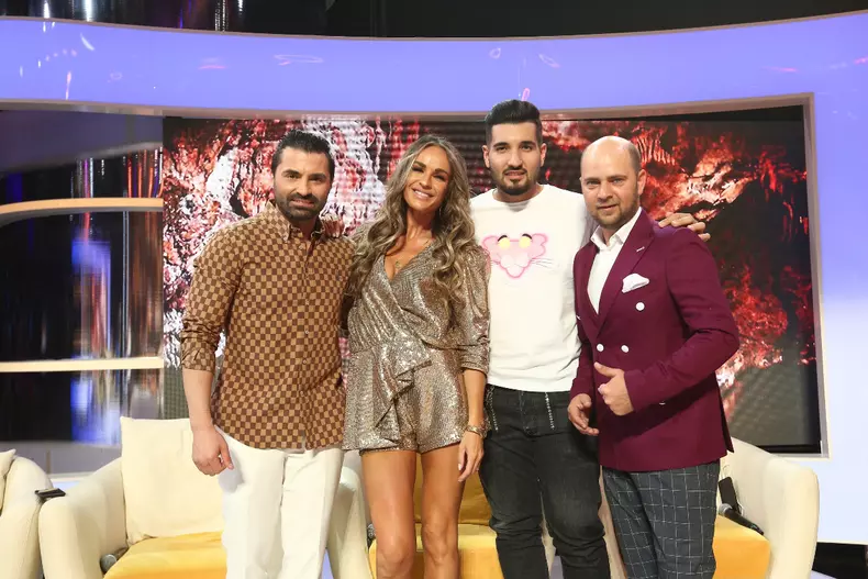 Scena misterelor (2)