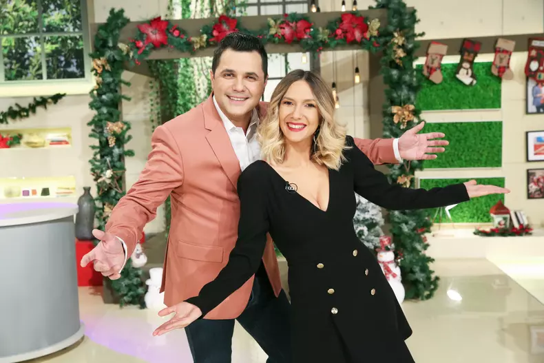 Adela Popescu si Cove