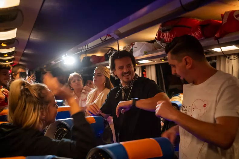 Ce au făcut vedetele concurente în drumul spre „Asia Express”