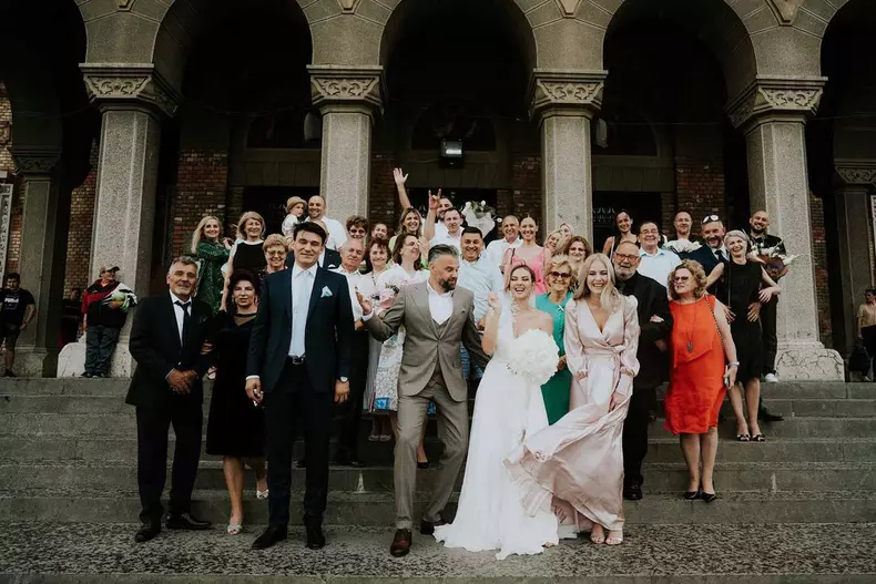 Roxana Ionescu s-a căsătorit religios cu Tinu Vidaicu