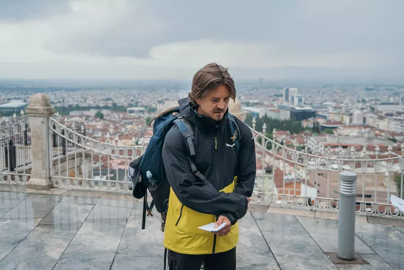 Mihai Petre_Asia Express_1