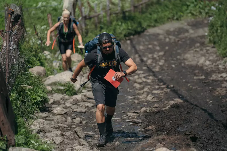 Mihai Petre_Asia Express_3