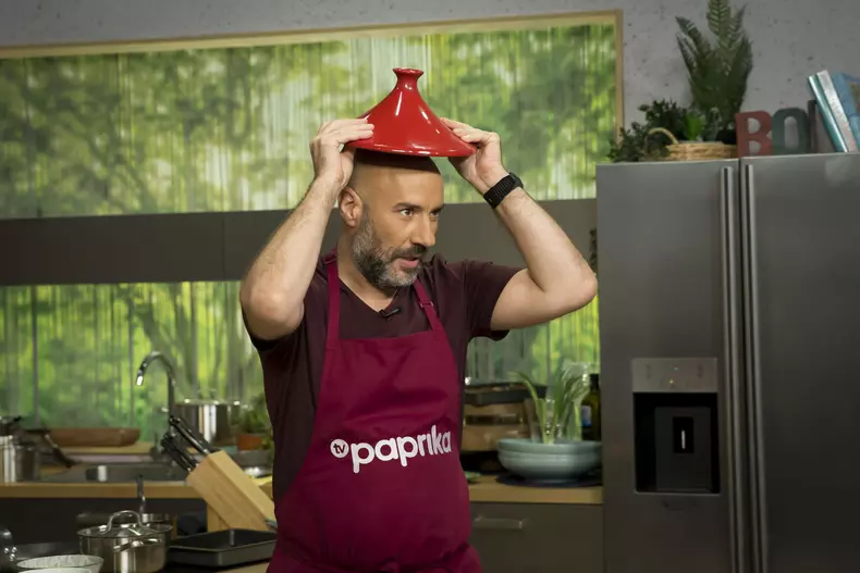O-noua-emisiune-la-TV-Paprika.-Cand-incepe-„Si-mai-multa-culoare-in-farfurie-cu-chef-Radu-Dumitrescu-2