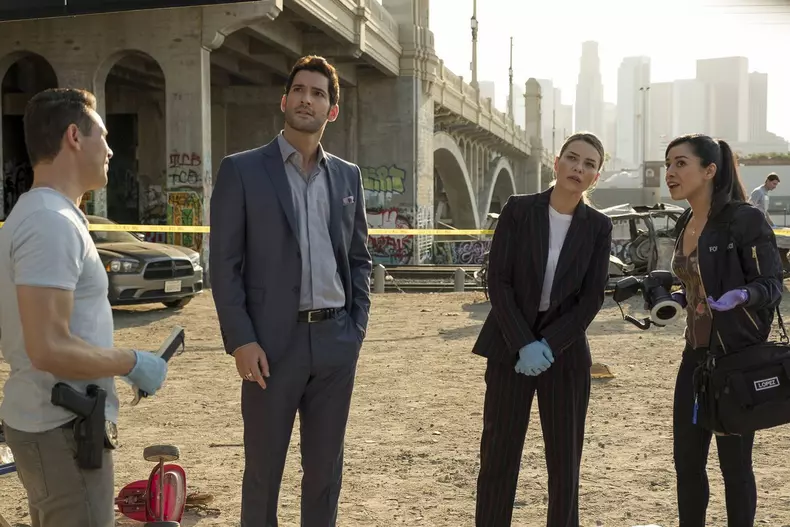Tom Ellis si Lauren German - serialul Lucifer, Netflix