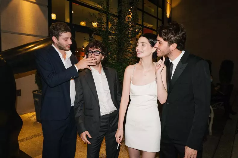 247681889_389330159563208_2281170434547440492_n