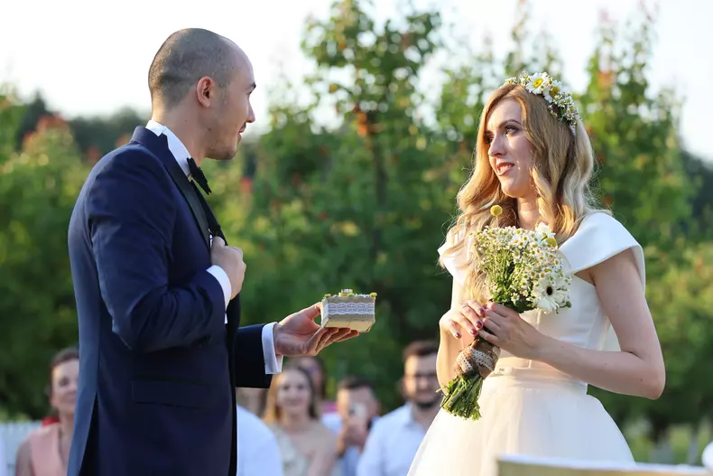 Andra si Mihai - Casatoriti pe nevazute (2)