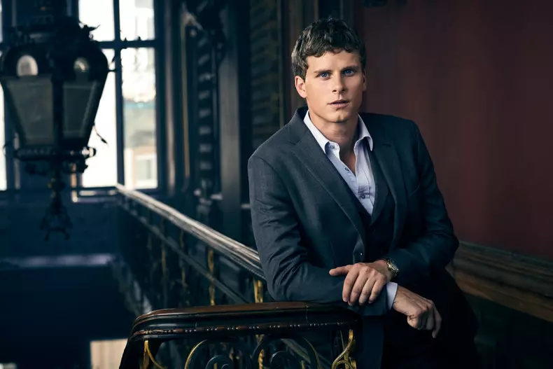 Moscow-Noir_AdamPalsson3