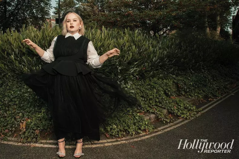 Nicola-Coughlan-Penelope-Featherington-1