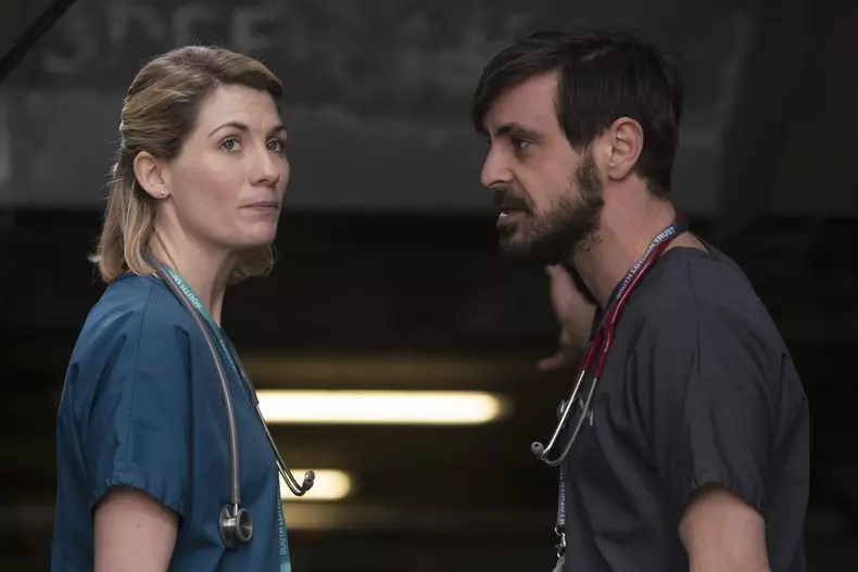 Ai încredere în mine - Emun Elliott și Jodie Whittaker - foto 4