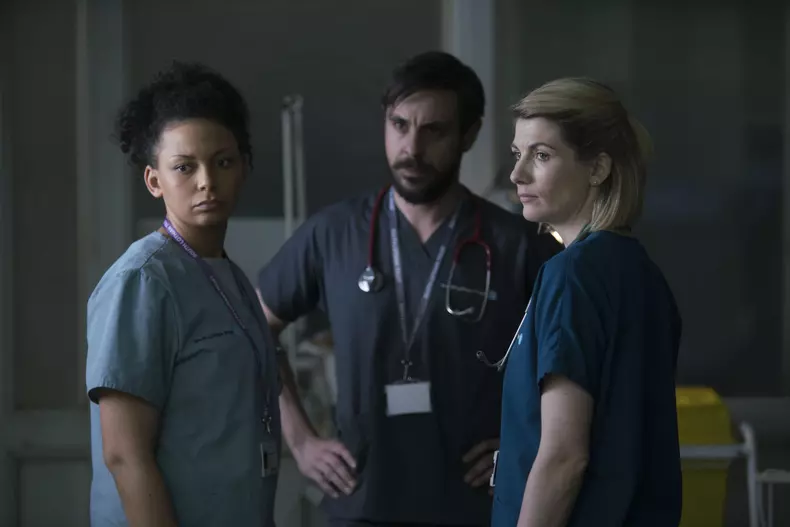 Ai încredere în mine - Lois Chimimba, Emun Elliott și Jodie Whittaker