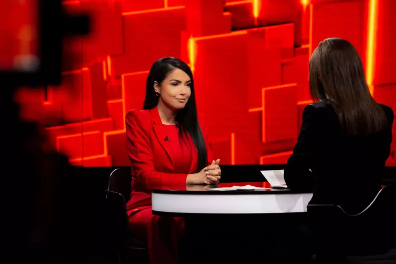 Andreea-Mantea_40-de-intrebari-cu-Denise-Rifai-Kanal-D