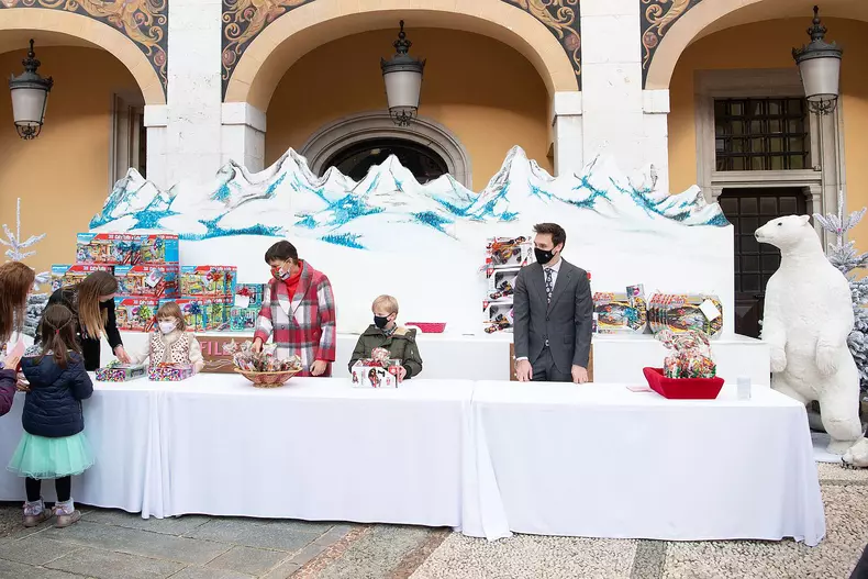 Christmas Gifts Distribution - Monaco