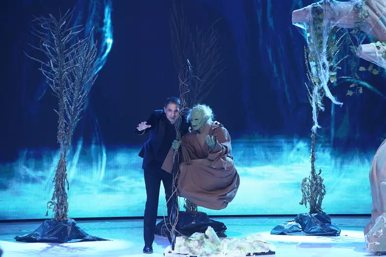 Revelionul-Starurilor-2022-–-Razboiul-Generatiilor-prezentat-de-Dan-Negru-Secretele-mastilor-3