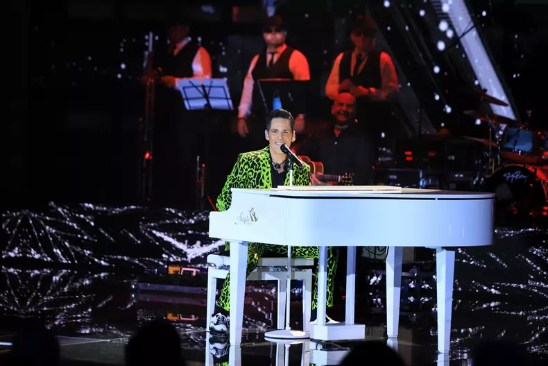 Stefan-Banica-Concert-extraordinar-de-Craciun-2021-la-Antena-1-7