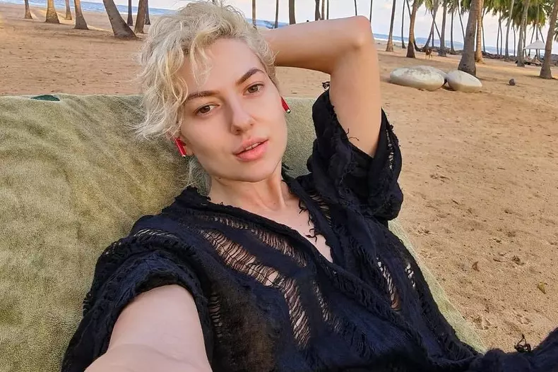 Lidia-Buble-imagini-incendiare-pe-plaja-2