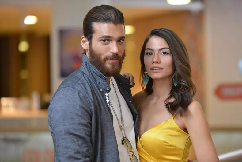 can yaman 267180269_4557697871006396_631565999386591941_n