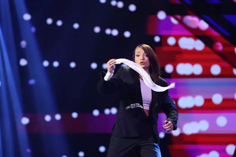 Bianca-Mihalcea-golden-buzz-Andi-Moisescu-2