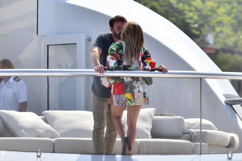 Legatura-neasteapta-dintre-JLo-Ben-Affleck-si-un-celebru-oligarh-rus-6