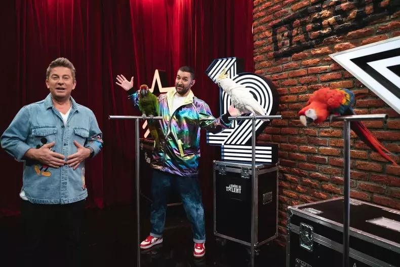 Smiley-Pavel-Bartos-4