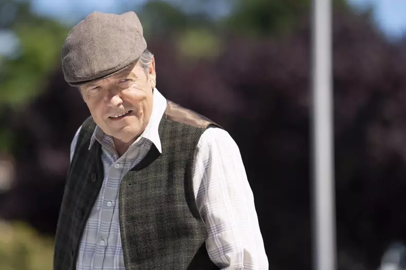 Tot-ce-trebuie-sa-stii-despre-filmul-Netflix-„Salvat-de-Ruby-Saved-by-Ruby-5