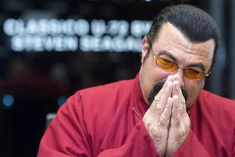 Steven Seagal îl susține în continuare pe Putin