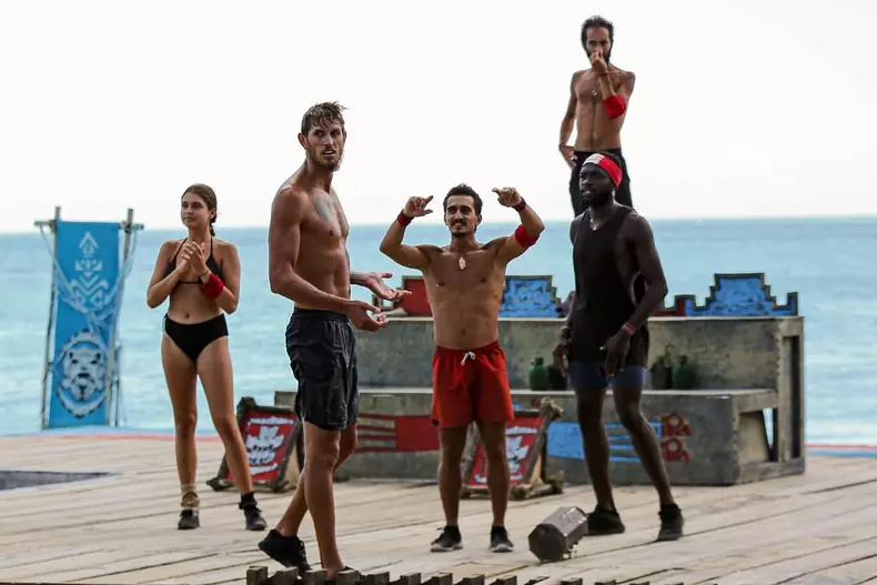 Cine a fost eliminat de la Survivor, 10 mai 2022 (2)