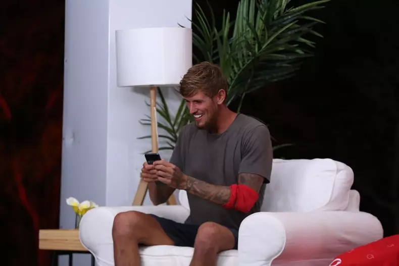 Cine a fost eliminat de la Survivor, 10 mai 2022 (4)