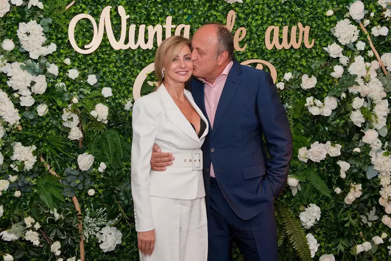 Cine-este-investitorul-de-la-Imperiul-Leilor-care-a-cumparat-o-echipa-din-Liga-1.-Sotia-lui-este-o-fosta-prezentatoare-TV-2