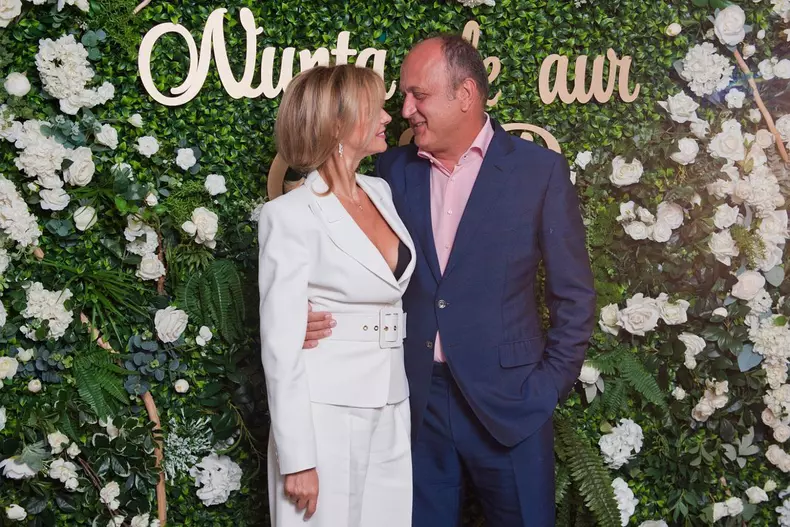 Cine-este-investitorul-de-la-Imperiul-Leilor-care-a-cumparat-o-echipa-din-Liga-1.-Sotia-lui-este-o-fosta-prezentatoare-TV-3