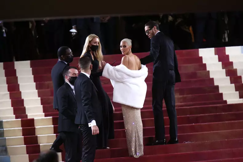 Sacrificiul făcut de Kim Kardashian pentru a intra în pielea lui Marilyn Monroe, la Met Gala