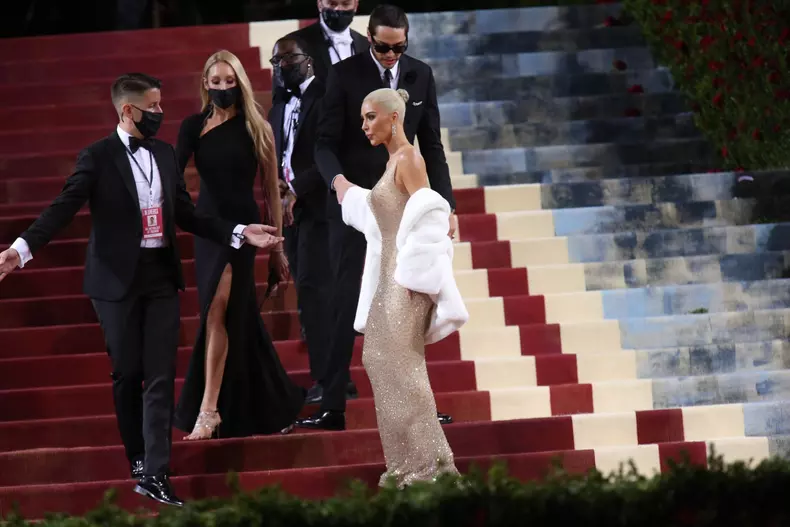Sacrificiul făcut de Kim Kardashian pentru a intra în pielea lui Marilyn Monroe, la Met Gala