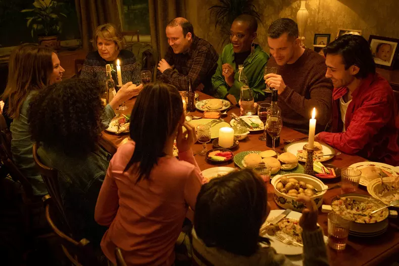 „Ani și ani”, o miniserie despre un viitor distopic, în premieră la Focus Sat TV