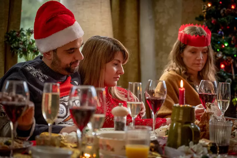 „Ani și ani”, o miniserie despre un viitor distopic, în premieră la Focus Sat TV