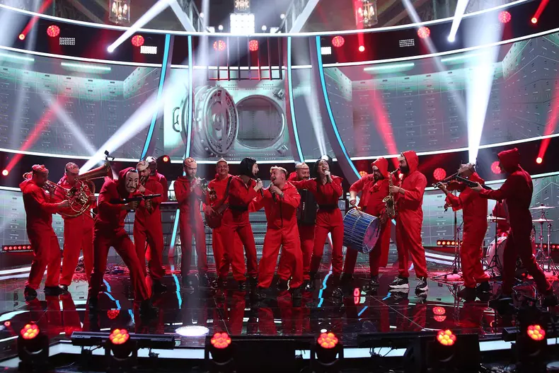 Mahala Rai Banda, apariție specială alături de surorile Odagiu în finala Te cunosc de undeva!, 9 iulie 2022