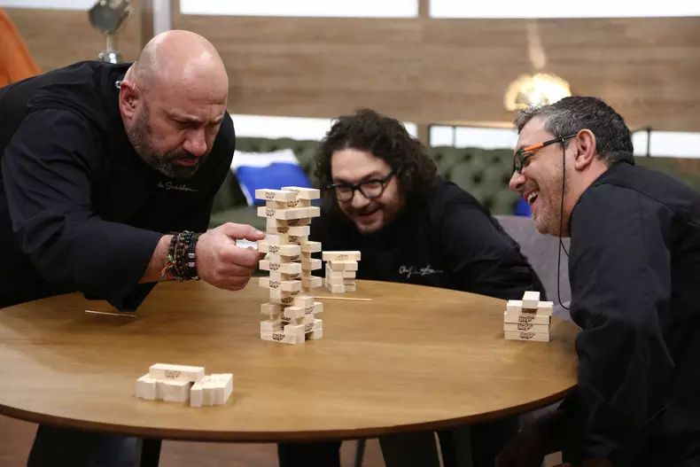 Chefi-la-cutite_Jocuri-de-culise-Jenga-2-1