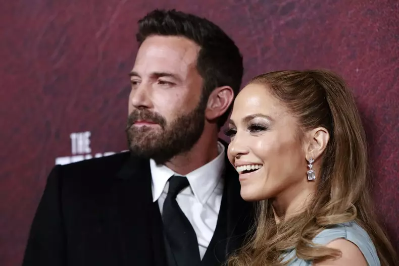 Un fost călugăr va oficia a doua căsătorie dintre Jennifer Lopez și Ben Affleck. De ce este Jay Shetty celebru