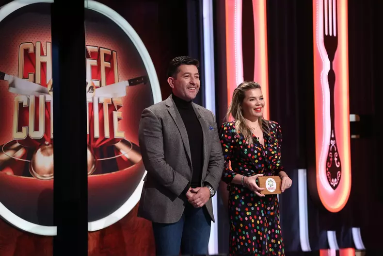 Calin-Capusan-si-Gina-Pistol