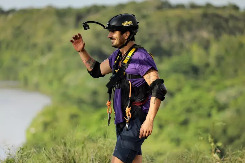 Cerere-in-casatorie-la-„Sunt-celebru-scoate-ma-de-aici-4