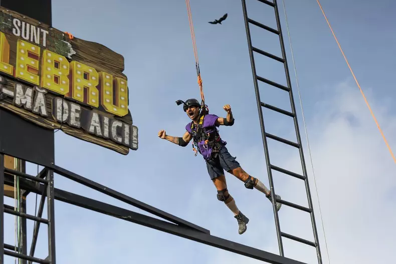 Cerere-in-casatorie-la-„Sunt-celebru-scoate-ma-de-aici-5