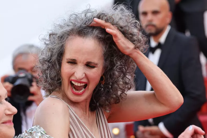 Andie MacDowell, Festivalul de Film de la Cannes, la Palais des Festivals, pe 27 mai 2022, la Cannes, Franța