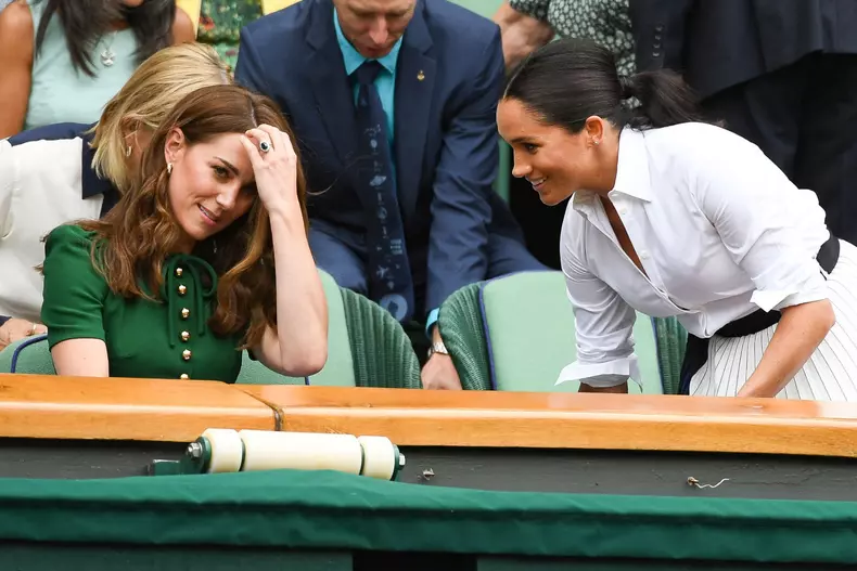 Secretul lui Kate Middleton: de ce ea a reușit să se adapteze vieții regale, iar Meghan Markle a dat greș