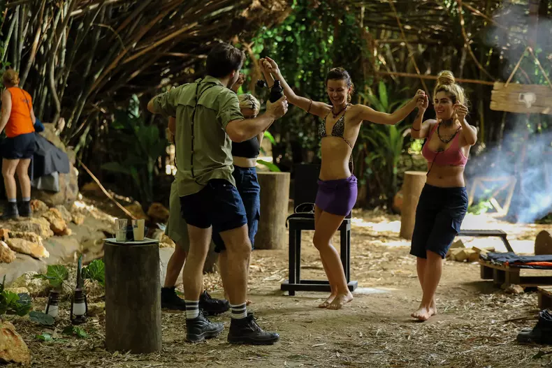 Sunt celebru, scoate-ma de aici! (3)