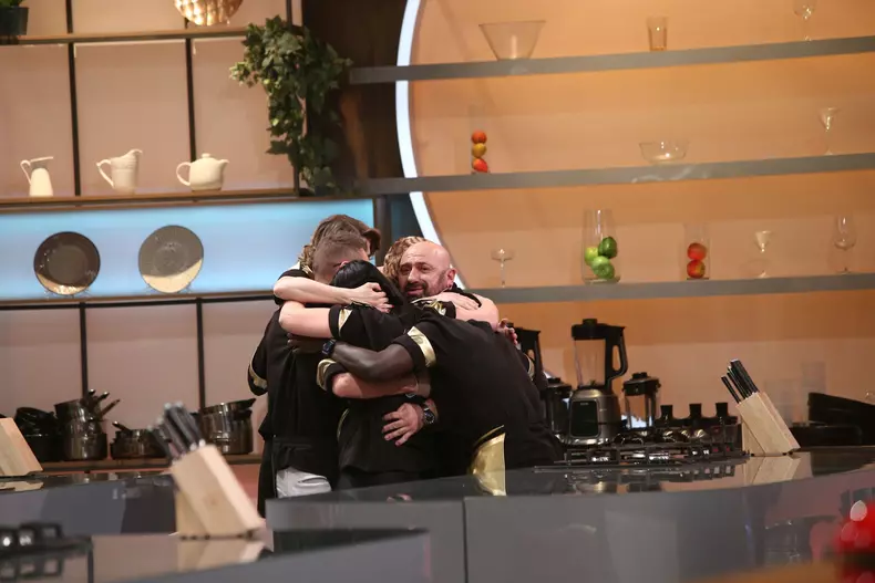 Echipa-lui-Catalin-Scarlatescu-castigatoare-2