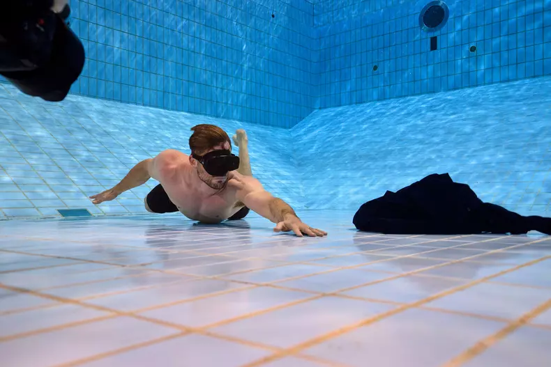 „Chris Hemsworth Dincolo de limite”