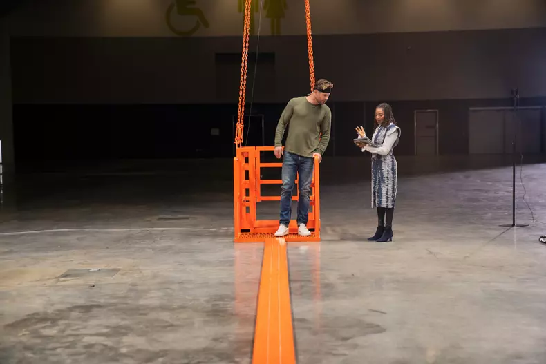 „Chris Hemsworth Dincolo de limite”