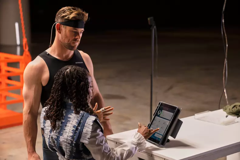 „Chris Hemsworth Dincolo de limite”