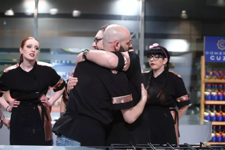 cine-este-concurentul-eliminat-de-la-chefi-la-cutite-8-noiembrie-2022.-4