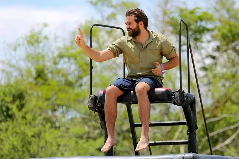 cine-este-concurentul-eliminat-de-la-sunt-celebru-scoate-ma-aici-17-noiembrie-2022-2