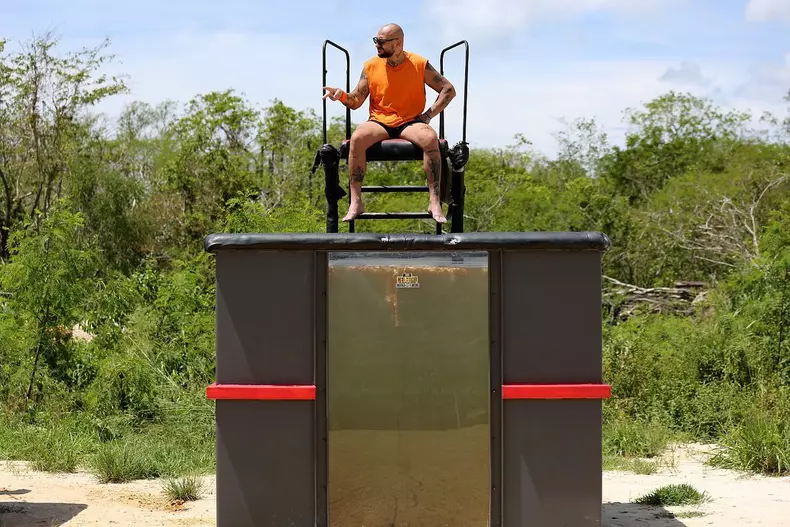 cine-este-concurentul-eliminat-de-la-sunt-celebru-scoate-ma-aici-17-noiembrie-2022-3